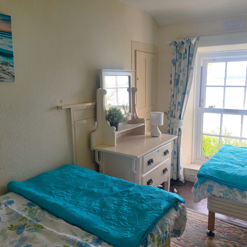 Twin room sea views over UNESCO area